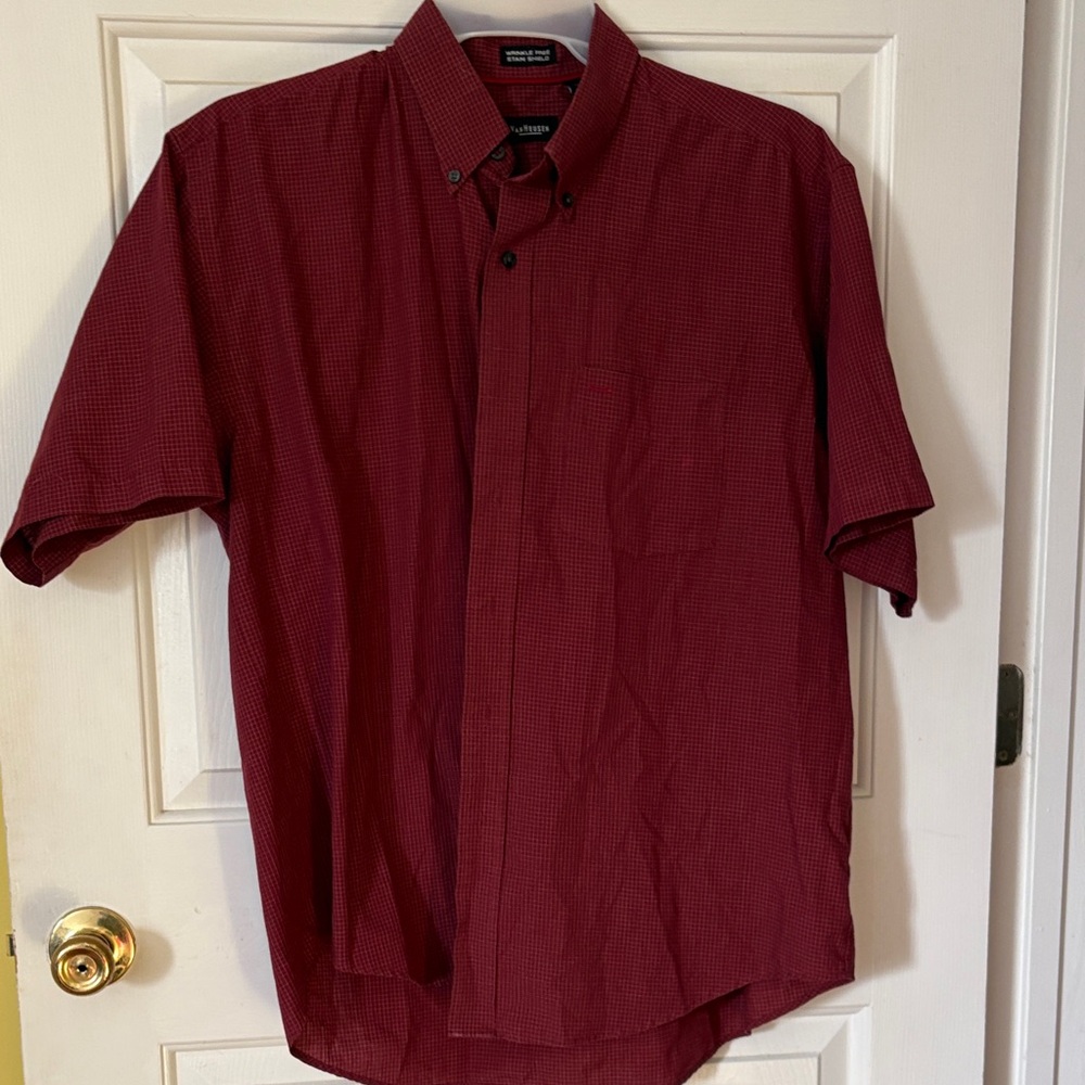 Van Heusen Men's Burgundy Button-Down Shirt